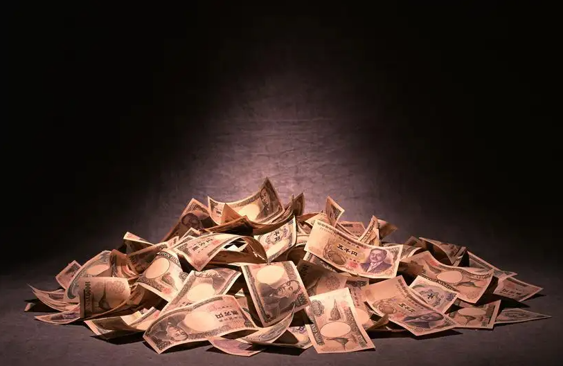 Analyzing FOF: Quarterly Holdings and Strategies